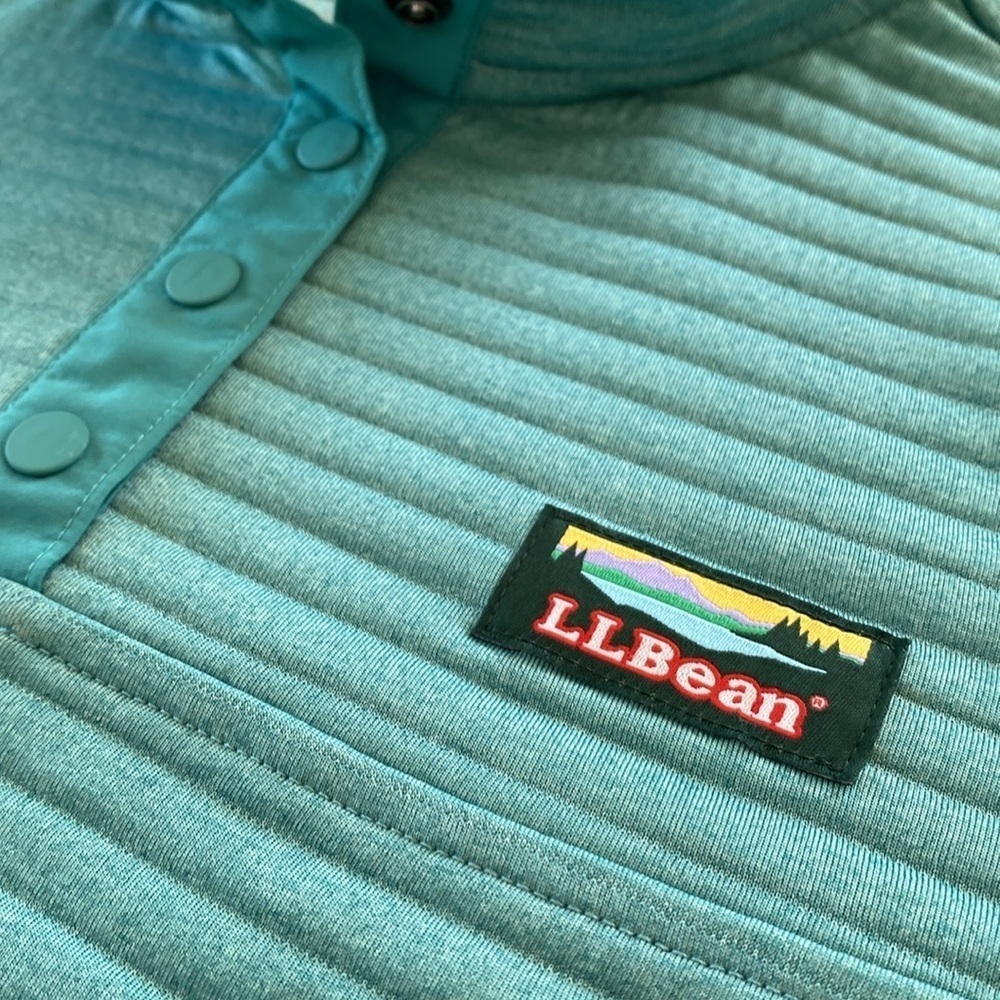 L.L Bean Women's Teal Airlight Knit Pullover Shacket. - Picture 4 of 12